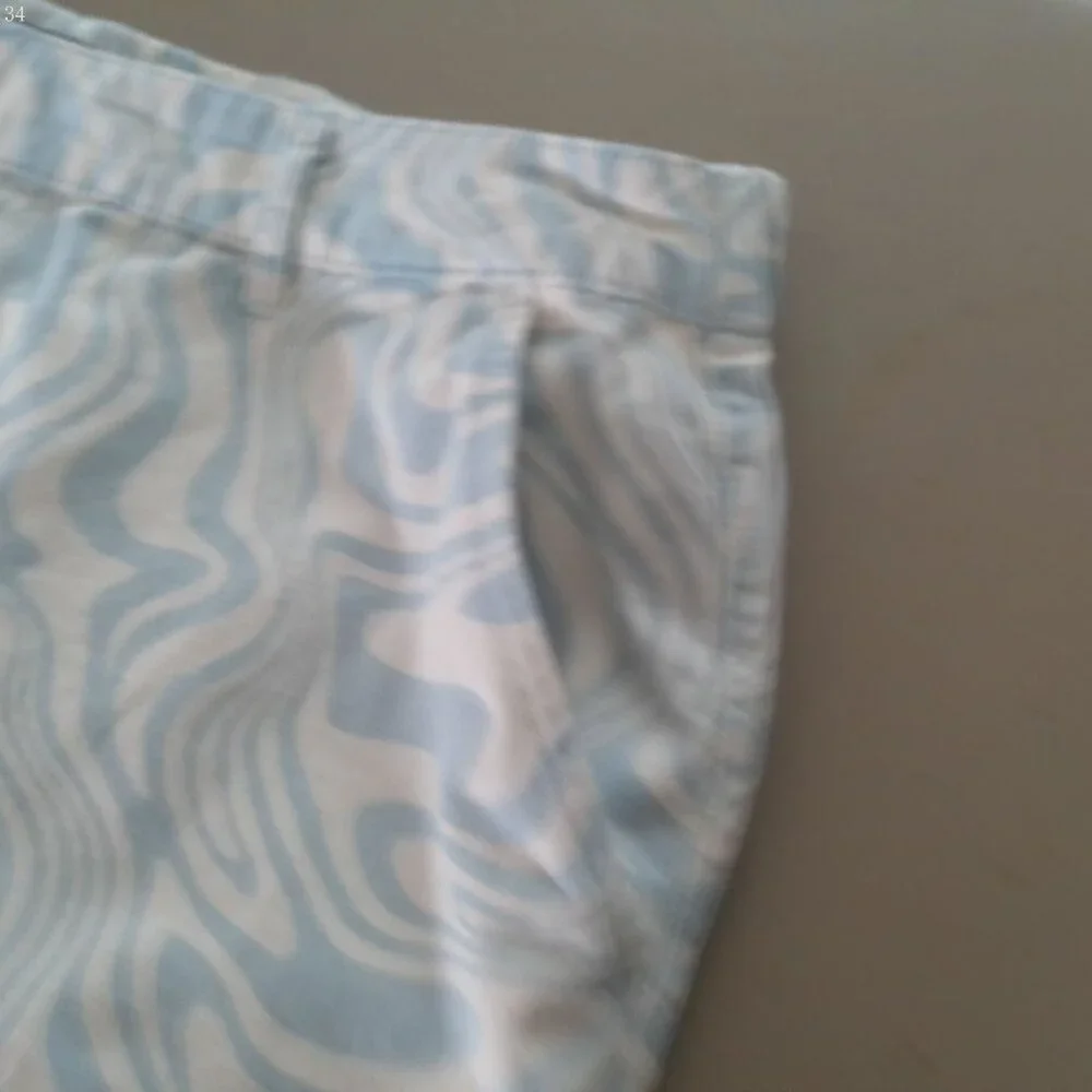 FOREVER 21+ Button & Zip Elastic Waist White w/Light Blue Swirl Design Pants 1XL - Picture 5 of 13